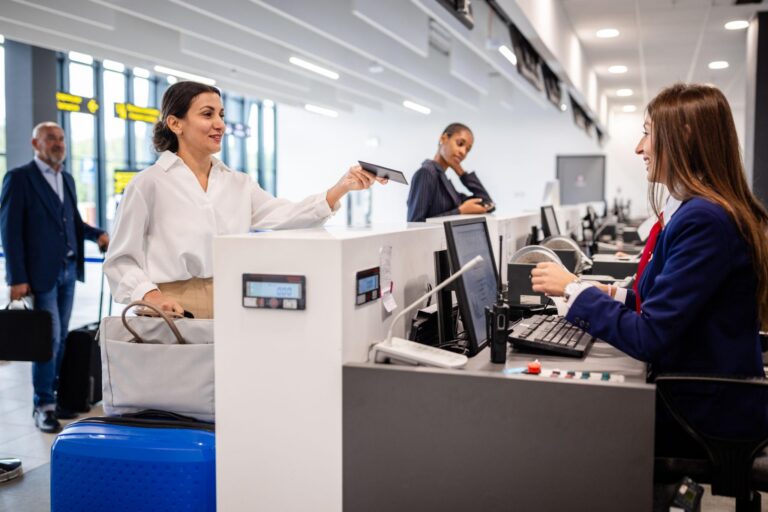 Prêt à voyager ? Débrouillez-vous en anglais dans les situations essentielles du voyage en 90 jours
